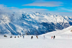 Sicurezza delle piste da sci. Aggiornate le norme UNI di riferimento